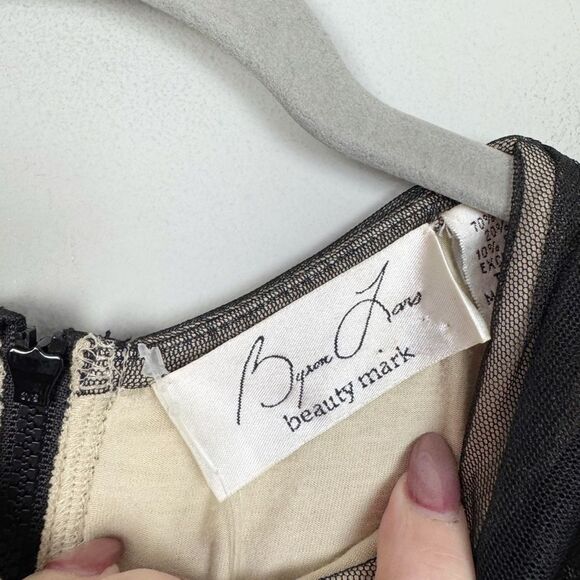 BYRON LARS BEAUTY MARK | Black & Nude Ruched 3/4 Sleeve Top Women’s Size X-Small - Picture 6 of 9